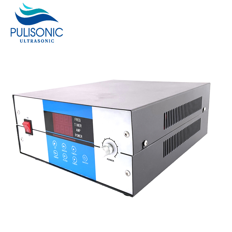 High-power ultrasonic wave generator for cleaning machine