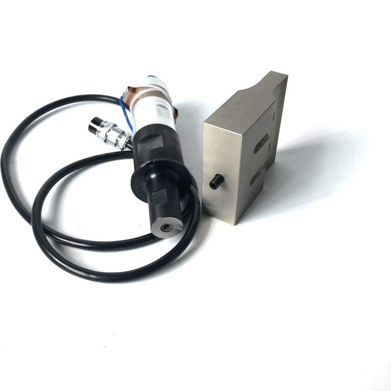 1800W 15KHZ/20KHZ Industrial Ultrasonic Welder Converter Horn For Ultrasonic Plastic Welder